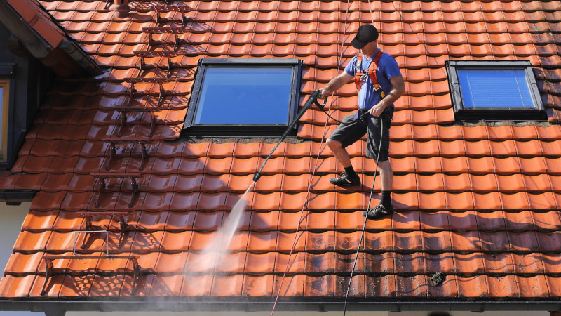 Roof Cleaning in Charlotte, North Carolina